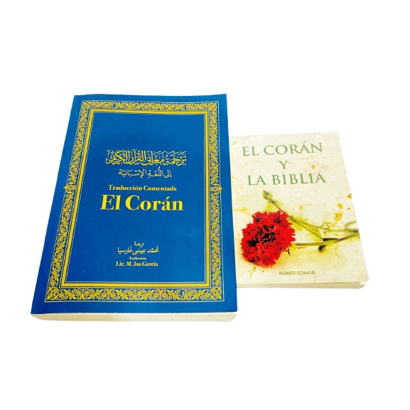 2 Livros El Corán Y La Biblia Em Inglês