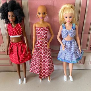 Roupinha para boneca Conjunto com Saia Blusa e Sapatinho em Oferta na Shopee