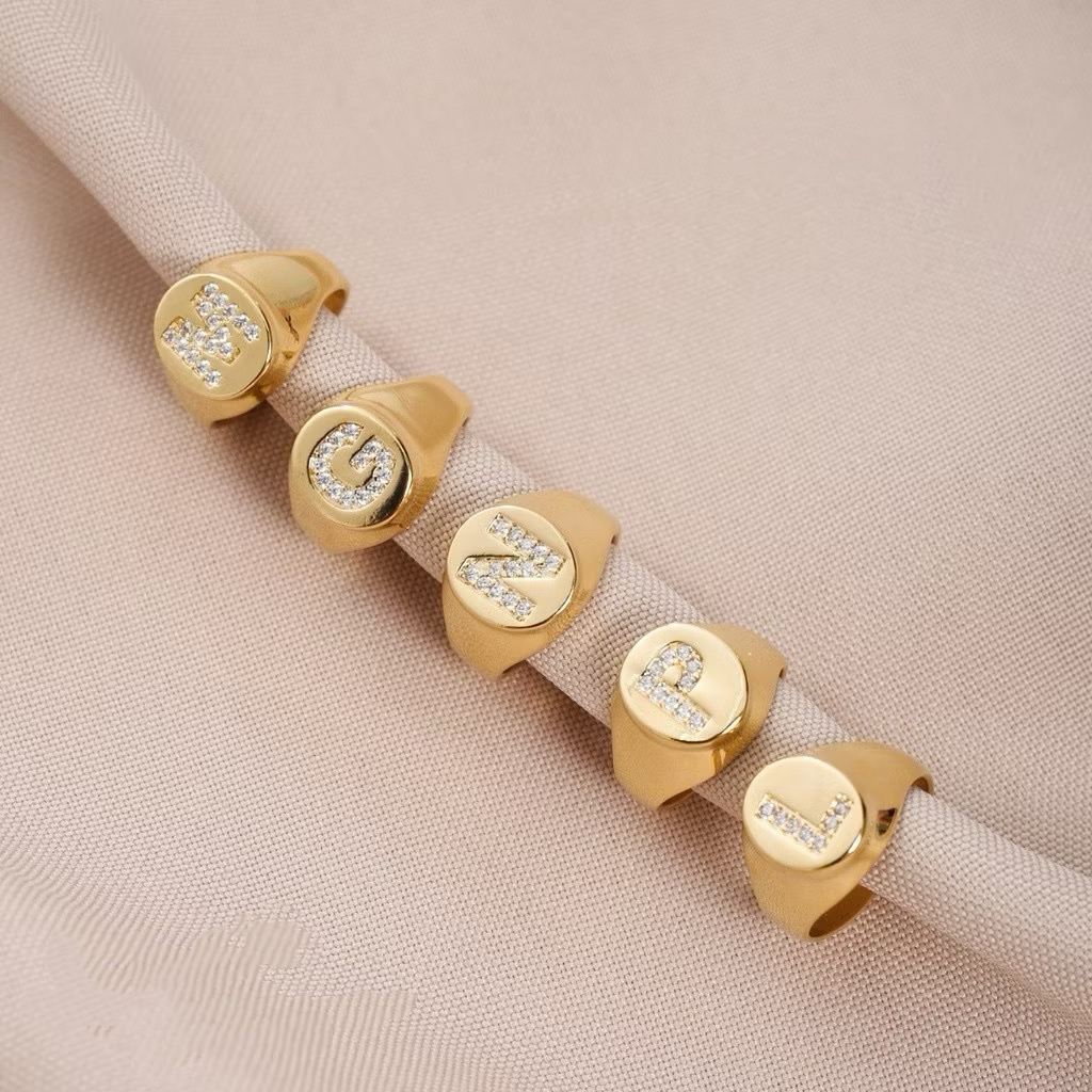 Anel de Letra Dourado com Zircônia Dedo Regulável - Estilo Sofisticado em Oferta na Shopee