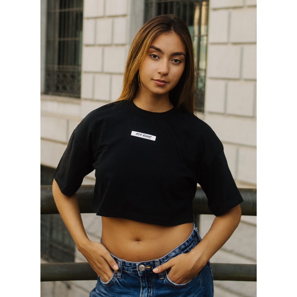 Camiseta Feminina T-shirt Cropped Borracha Manga Curta Oversized Confortável Estilosa Larguinha
