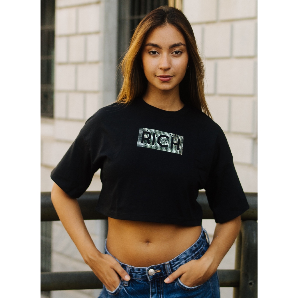 Camiseta Feminina T-shirt Cropped Strass Quadrado Manga Curta Oversized Confortável Estilosa
