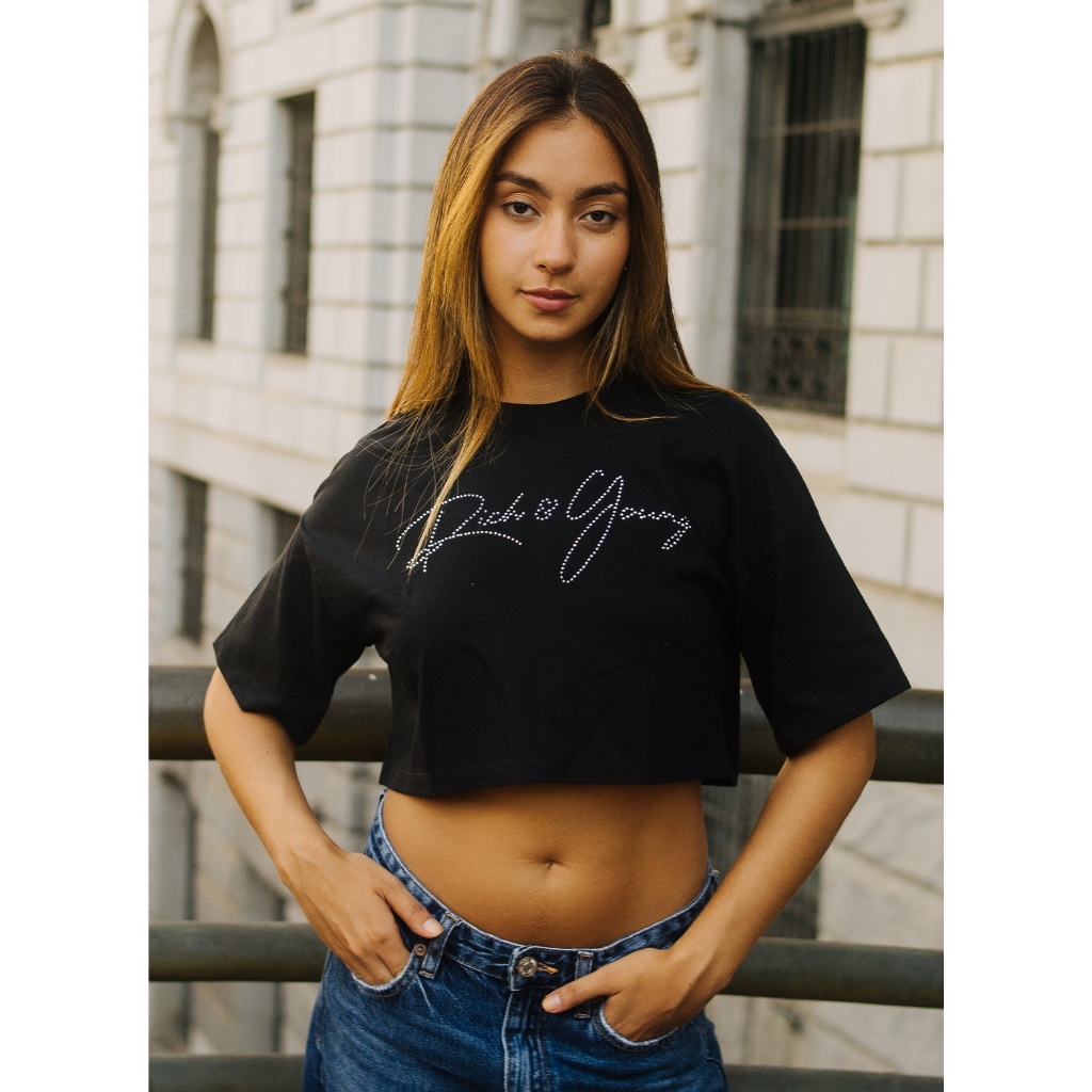 Camiseta Feminina T-shirt Cropped Strass Premium Manga Curta Oversized Confortável Estilosa