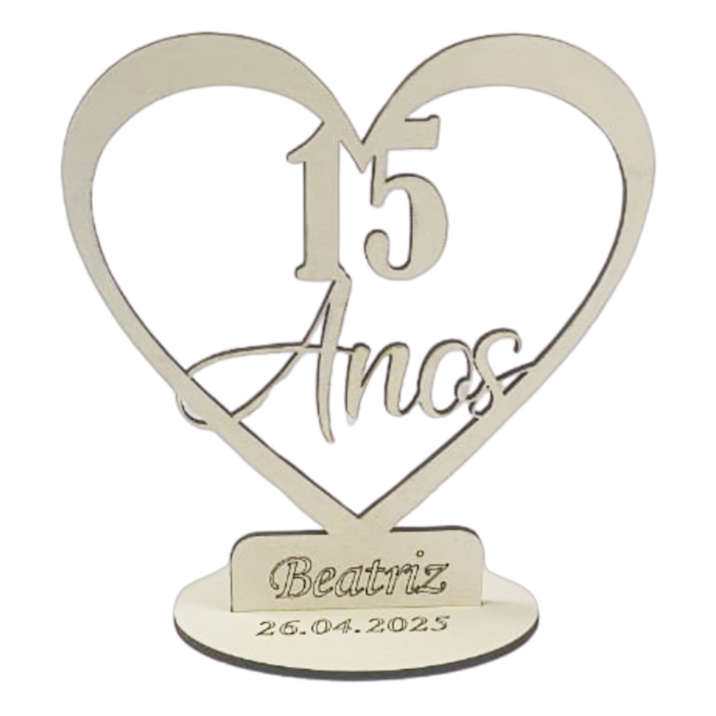 Kit 20 Centros de Mesa MDF Branco Coração Personalizado 15 Anos – 15 cm em Oferta na Shopee