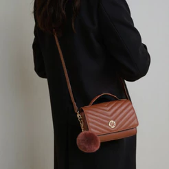 Novo Estilo Bolsa Feminina Com Pompom Em Couro