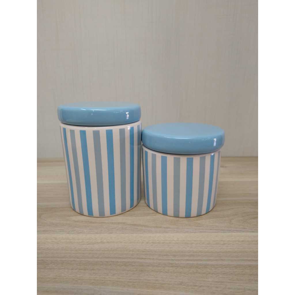 Par de Potes de Porcelana Listras Azul Porta Algodão e Porta Cotonete com Tampa Azul Bebe