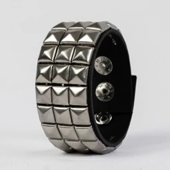 Bracelete Pulseira Prata com 3 Fileiras De Pirâmides - Punk Rock