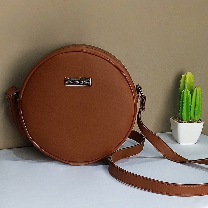 Bolsa pra Festa Redonda Caramelo Transversal Alça de Ombro