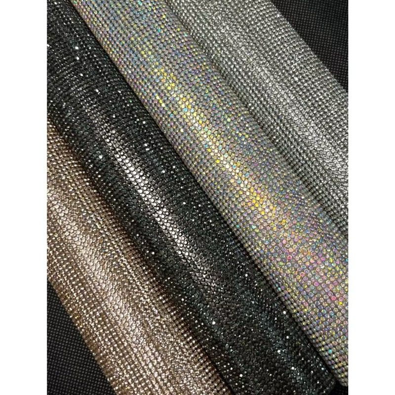 Micro Manta De Strass Original  AAA Adesivo Termocolante Artesanato Chinelos Roupas 24x40 1, 2 ou 3 placas em Oferta na Shopee