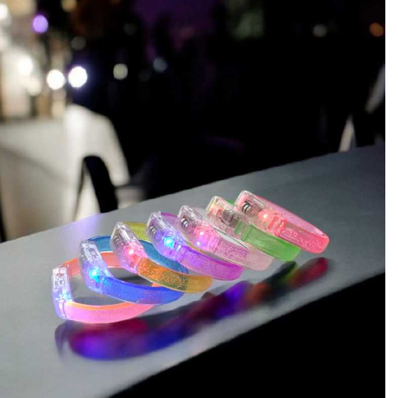 Kit 6 Pulseiras De Led Luz Pisca Colorida Festa Neon Balada Aniversário Casamento Evento rave