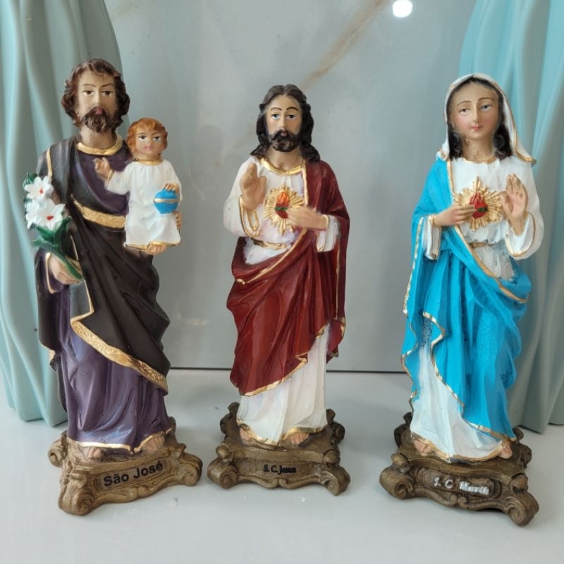 Kit 3 Imagens Sacras em Resina 15cm  Sagrado Coração de Maria, Sagrado Coração de Jesus e São José