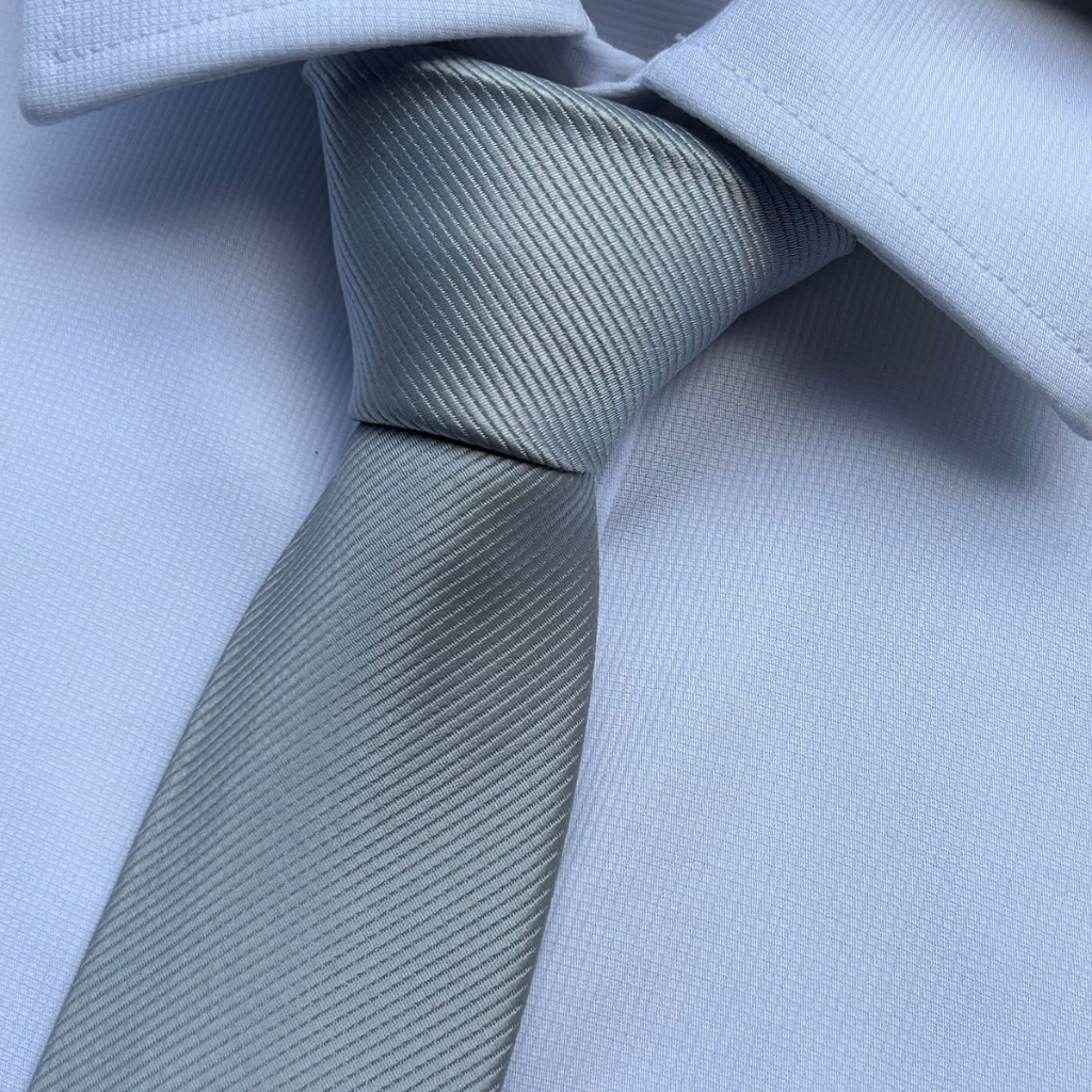 Gravata Cinza Claro Prata Slim e Semi Slim Masculina Riscadinha e Quadriculada Para Padrinhos de Casamento em Oferta na Shopee