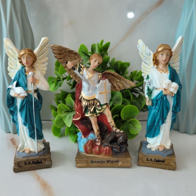 kit imagem Três Arcanjos São Miguel São Gabriel São Rafael resina 15cm