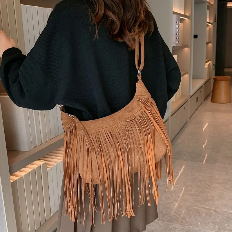Bolsa feminina franja de ombro e transversal boho chick camurça lançamento em Oferta na Shopee