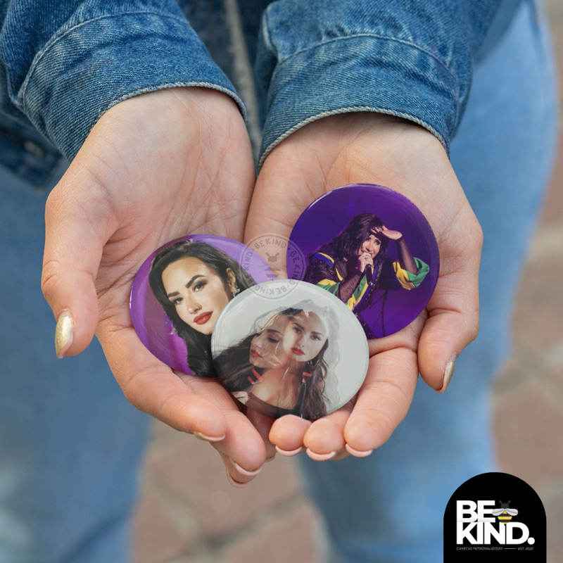 Botton/Broche 4,5cm Personalizados DEMI LOVATO | be kind.