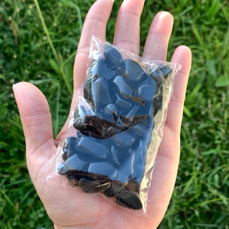 Obsidiana Negra Rolada 100g saquinho com pedras 1-2cm