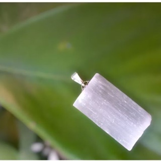 Pingente Selenita pedra bruta natural argola inox em Oferta na Shopee