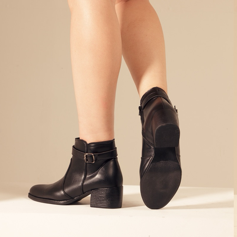 O que é Bota Baixa em Couro Feminina? Guia e Onde Comprar | BuscaProdutos