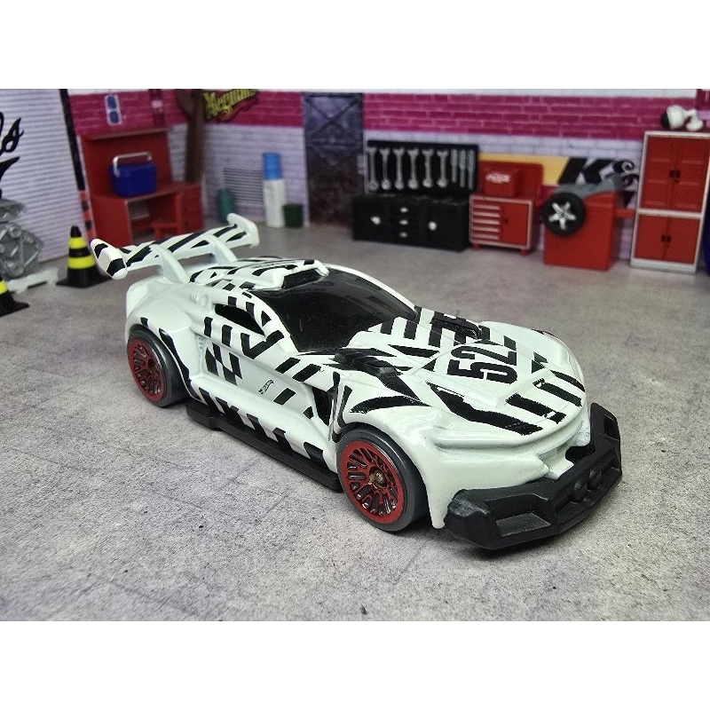 Miniatura Hot Wheels Track Ripper 2019 Speed Blur Track Stars Aces Racer GT Carrinho Branco Diecast