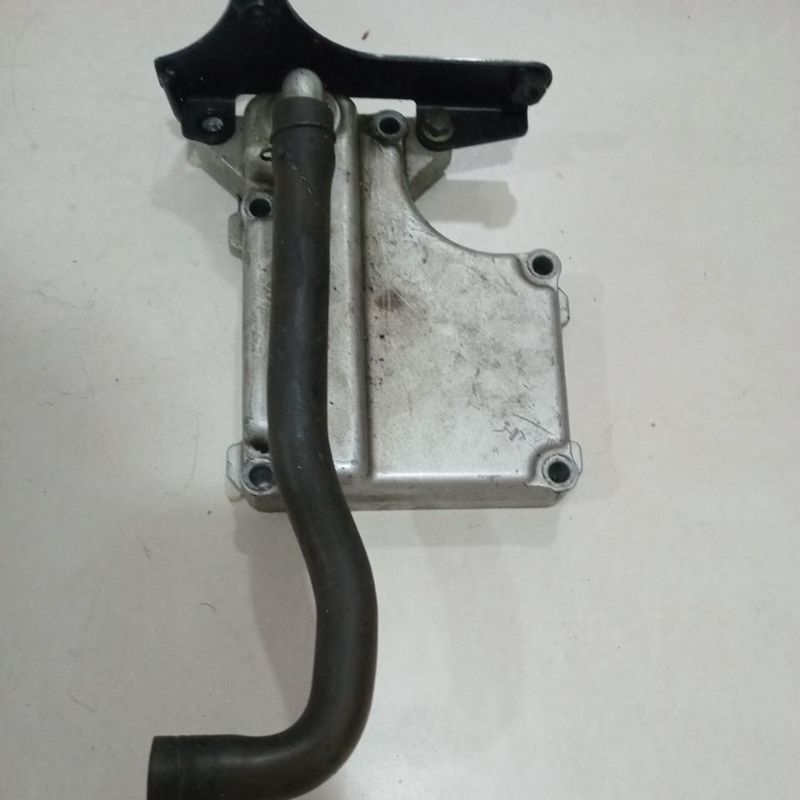 tampa do motor Suzuki bandit 650 2011 original usado