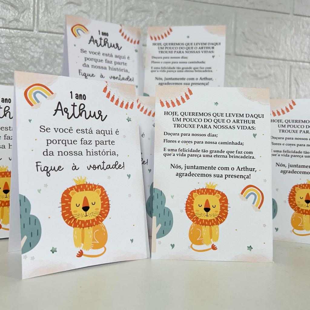 Centro de Mesa Personalizado Leãozinho - Plaquinha de Mesa Enfeite Decoração Mesa Chá de Bebê e Aniversário Safari