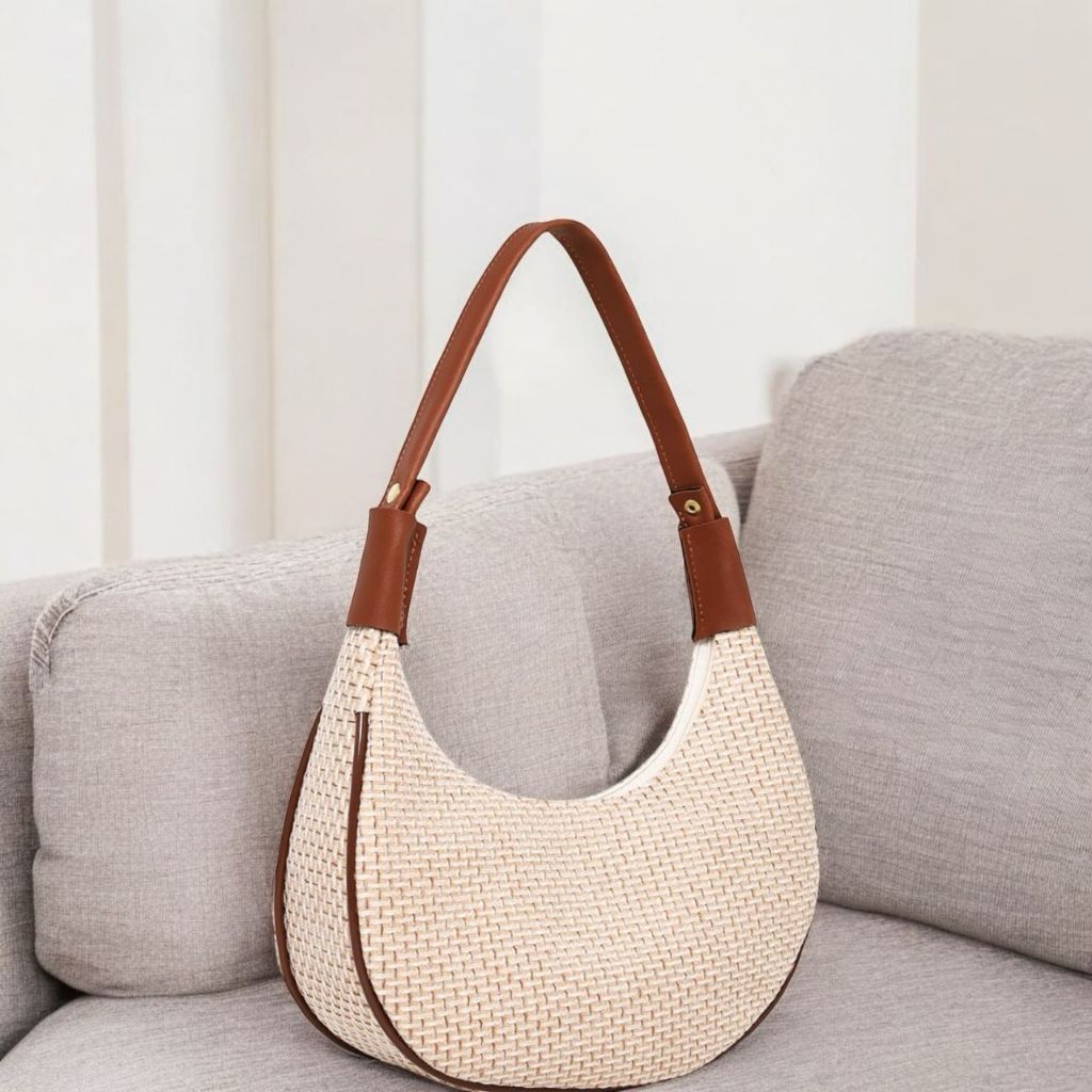 Bolsa Feminina Meia Lua em Palha Forrada de Cetim De Ombro Lançamento em Oferta na Shopee