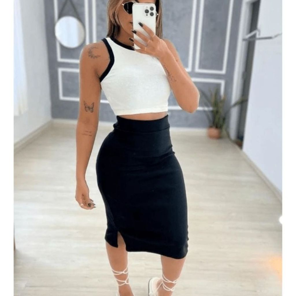 Conjunto Feminino Cropped e Saia Ribana Blogueira Moda Trend Elegante Look Estiloso e Confortável