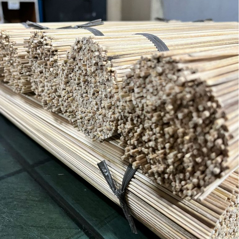 VARETA DE BAMBU PARA GAIOLA 40CM 2MM