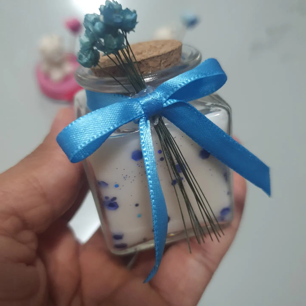 Velas Aromáticas Personalizadas 50g para Lembrançinha Aniversário/ Noivado/ Casamento/ Batizado/ Formatura/ Bodas