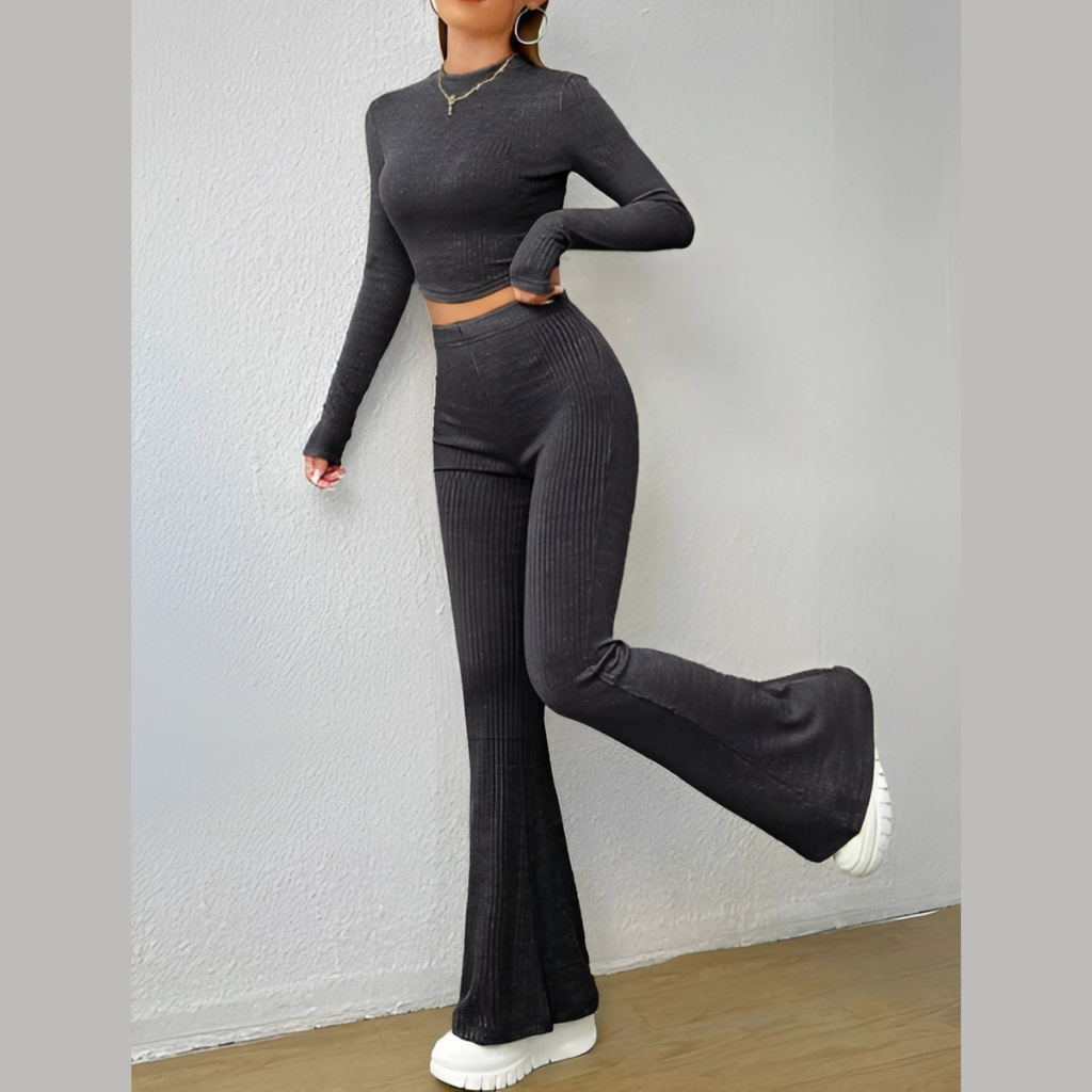 Conjunto Feminino Inverno Calça Flare E Cropped Manga Longa Elegância E Conforto