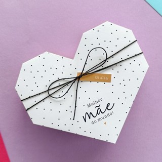Caixa Coração dia das mães - Com chocolates e fotos especial para mães