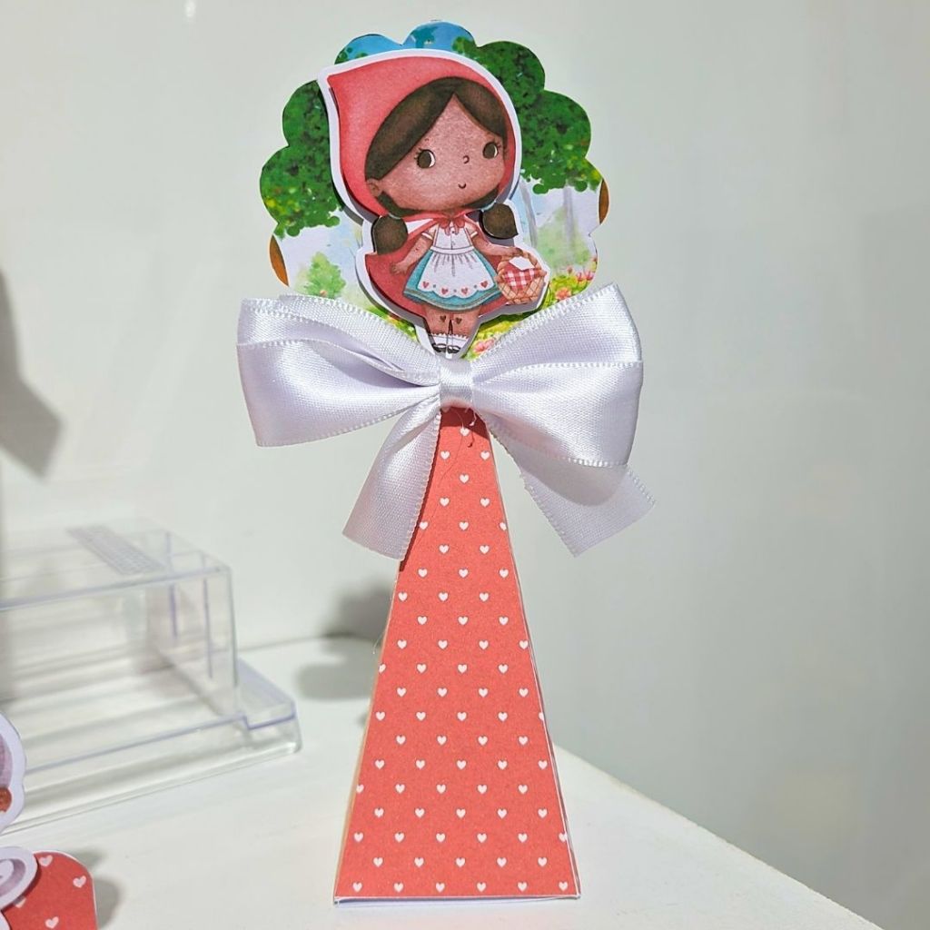 Kit Festa Aniversário - Lembrancinhas Personalizadas - Pegue e Monte 10 Caixa Pirâmide - Chapeuzinho Vermelho