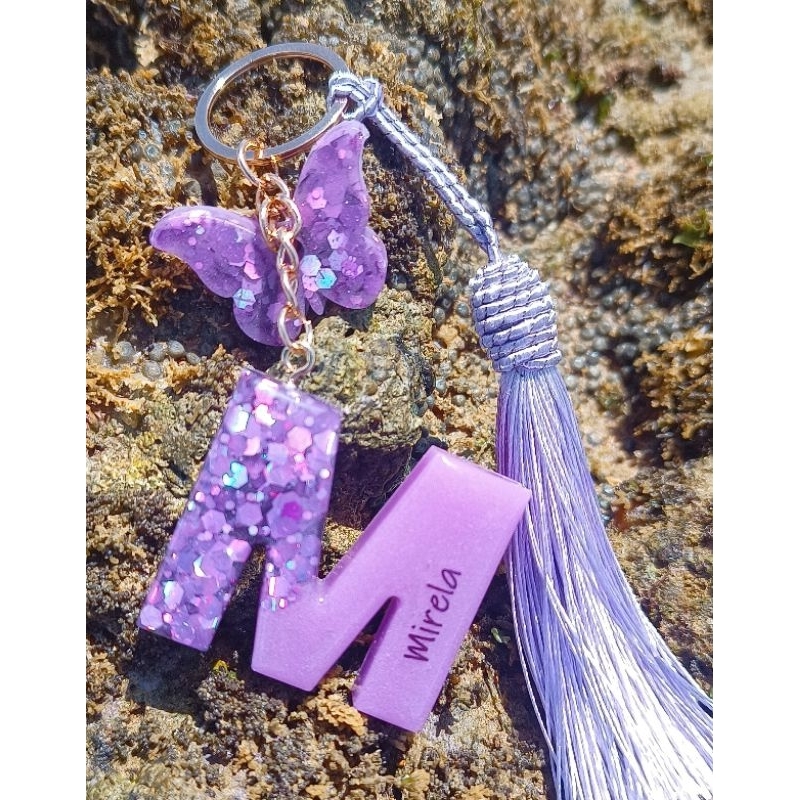 Chaveiro Letra Personalizado Resina em Oferta na Shopee