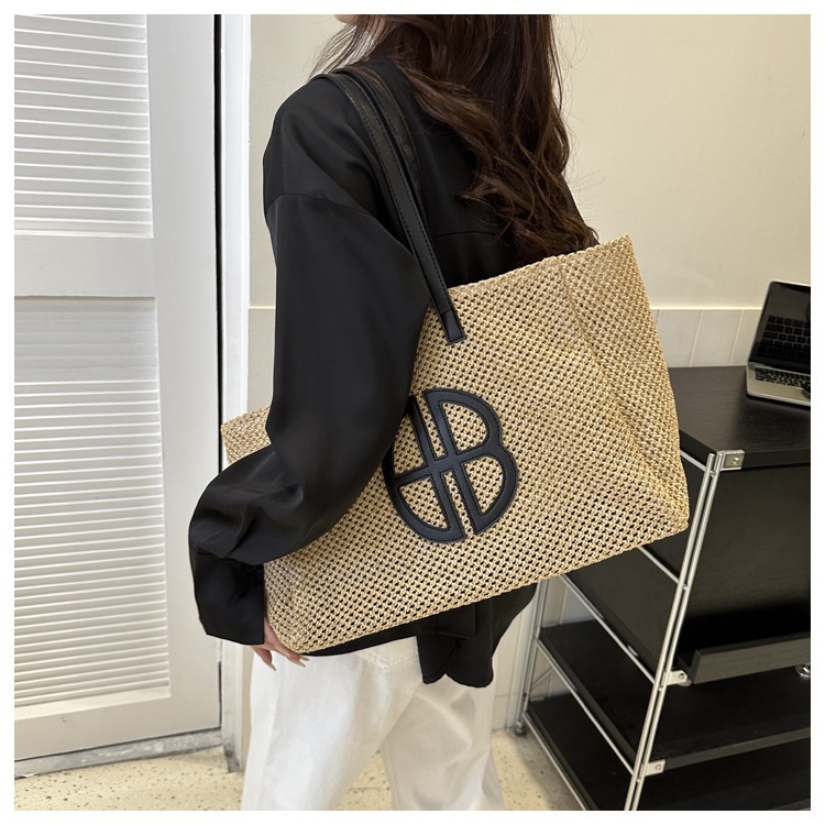 Bolsa de Palha Ampliada Praia-Blogueira com Toque Luxo - Acessório Estival para Dias na Areia