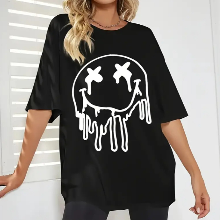 Camiseta Smile Modelo Oversized Estilo Urbano Rostinho Aesthetic Corte Amplo Tecido Confortável Style