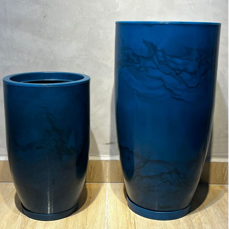 Kit Vasos Marmorizados Decorativos Grande Para Plantas ou Flor Jardim Polietileno Coluna polida N1+ N2 Com Pratos