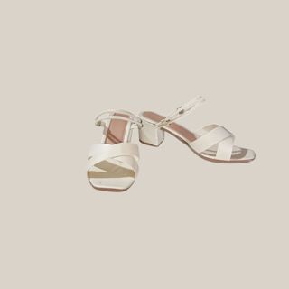 Sandália de salto alto bloco, rasteira ajuste amplo tiras largas sintético elegante em Oferta na Shopee