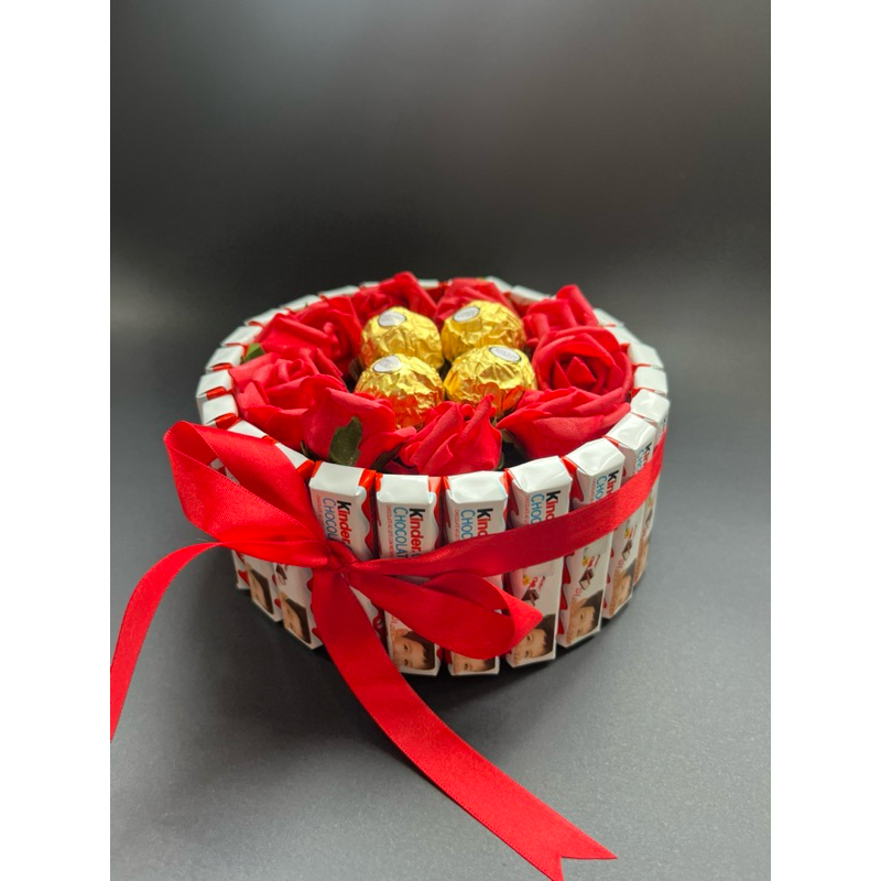 Box Kinder, Ferrero e Rosas - Presente, Páscoa, Namorada, Namorado, Chocolate em Oferta na Shopee