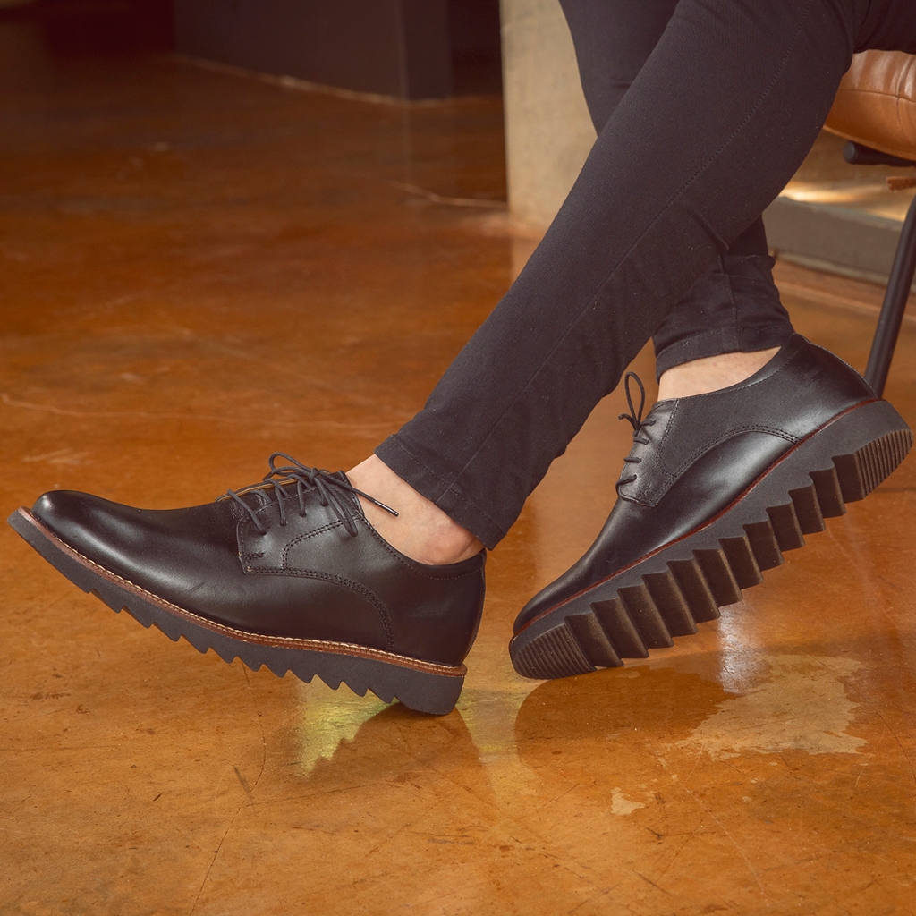 Sapato Social Oxford Masculino Couro Derby Tratorado Casual