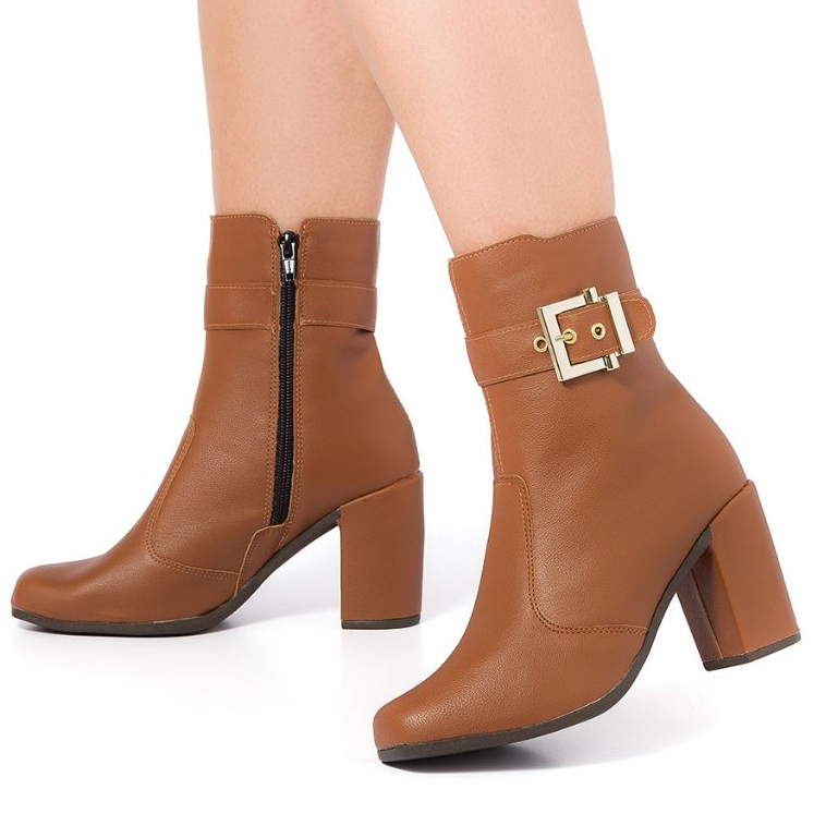 Bota Feminina Salto Alto Grosso Fivela Bico Quadrado Cano Curto Original Sofiolí Moda Conf...
