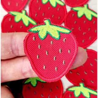 kit Mini Patch Bordado Morango 5x4,5cm Cód.3963 moda fruta aplique moranguinho - você escolhe a quantidade