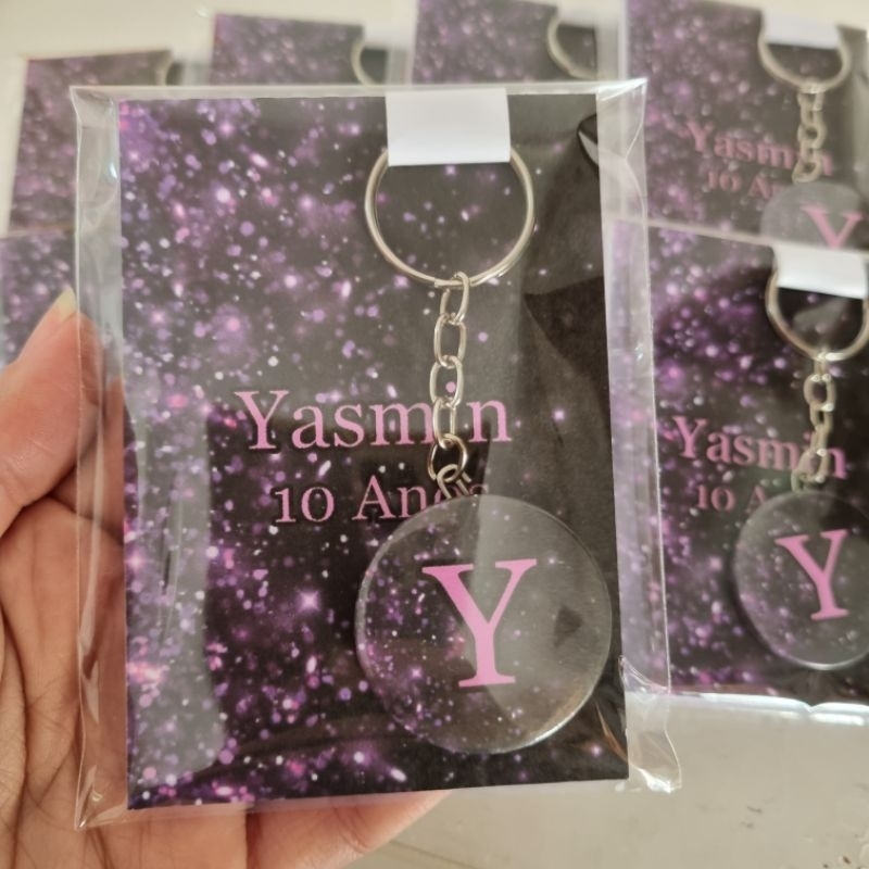 kit Lembrancinha Aniversário Preto e Roxo Lilás 10 Bloquinhos + 10 Chaveiros Personalizados Festa