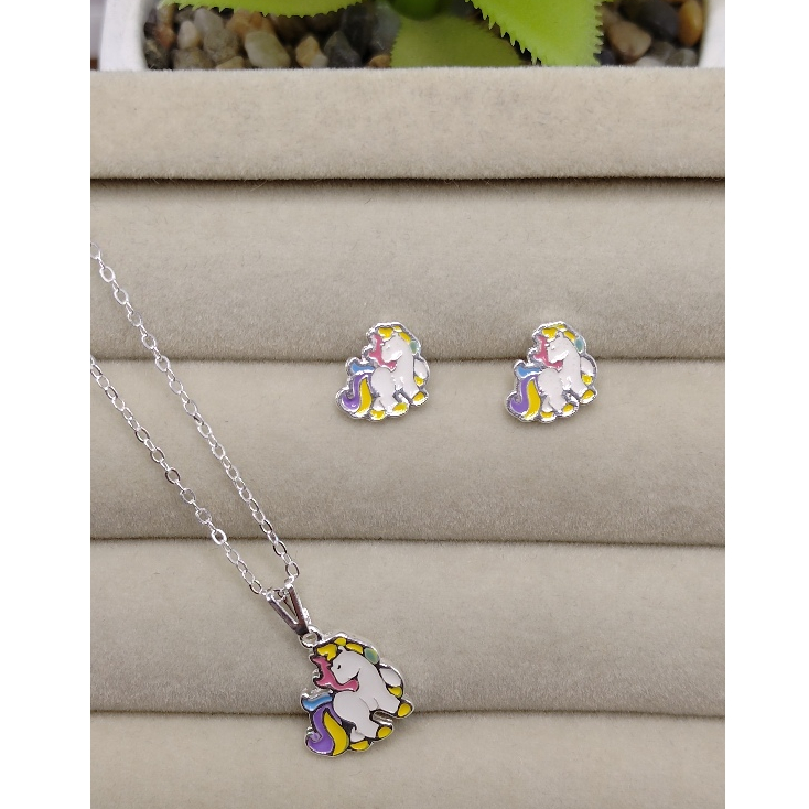 Kit Conjunto Infantil Unicórnio Em Resina Com Colar E Brinco Banhado A Prata 925 Menina