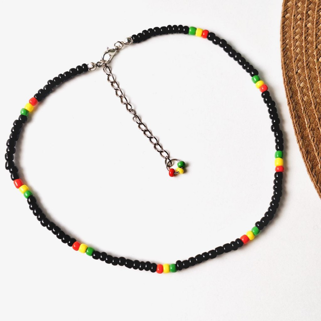 Choker Miçanga Reggae Jamaica - Gargantilha do Reggae 40cm + 5cm de extensor em Oferta na Shopee