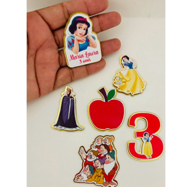 Kit 40 Apliques 3D, Branca d e Neve Tag Personalizada ,Festa, Lembrancinha, Tubete, Latinha, Kitkat, acrílico
