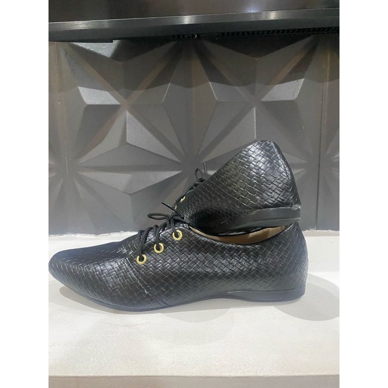 TÊNIS OXFORD HELENA FEMININO BICO FINO TRISSE