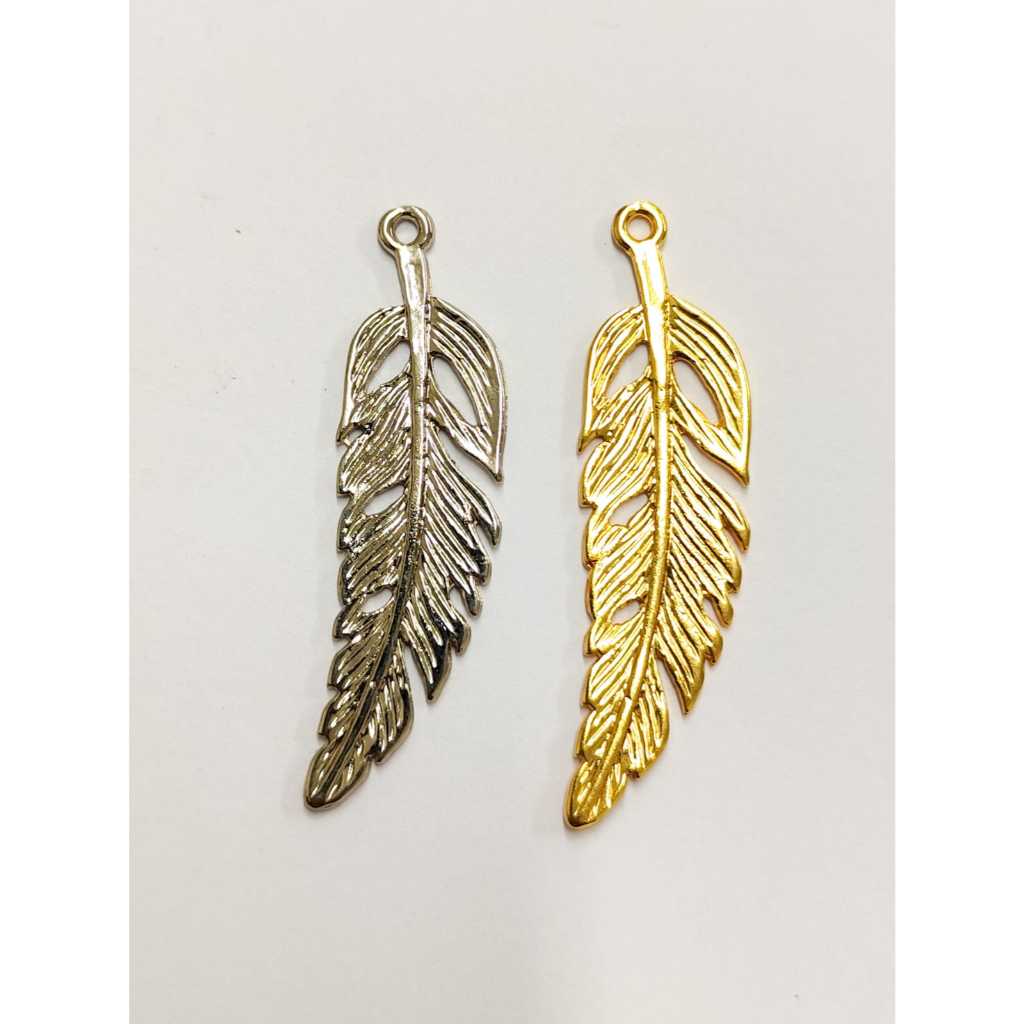 Pingente Pena GG em Oferta na Shopee