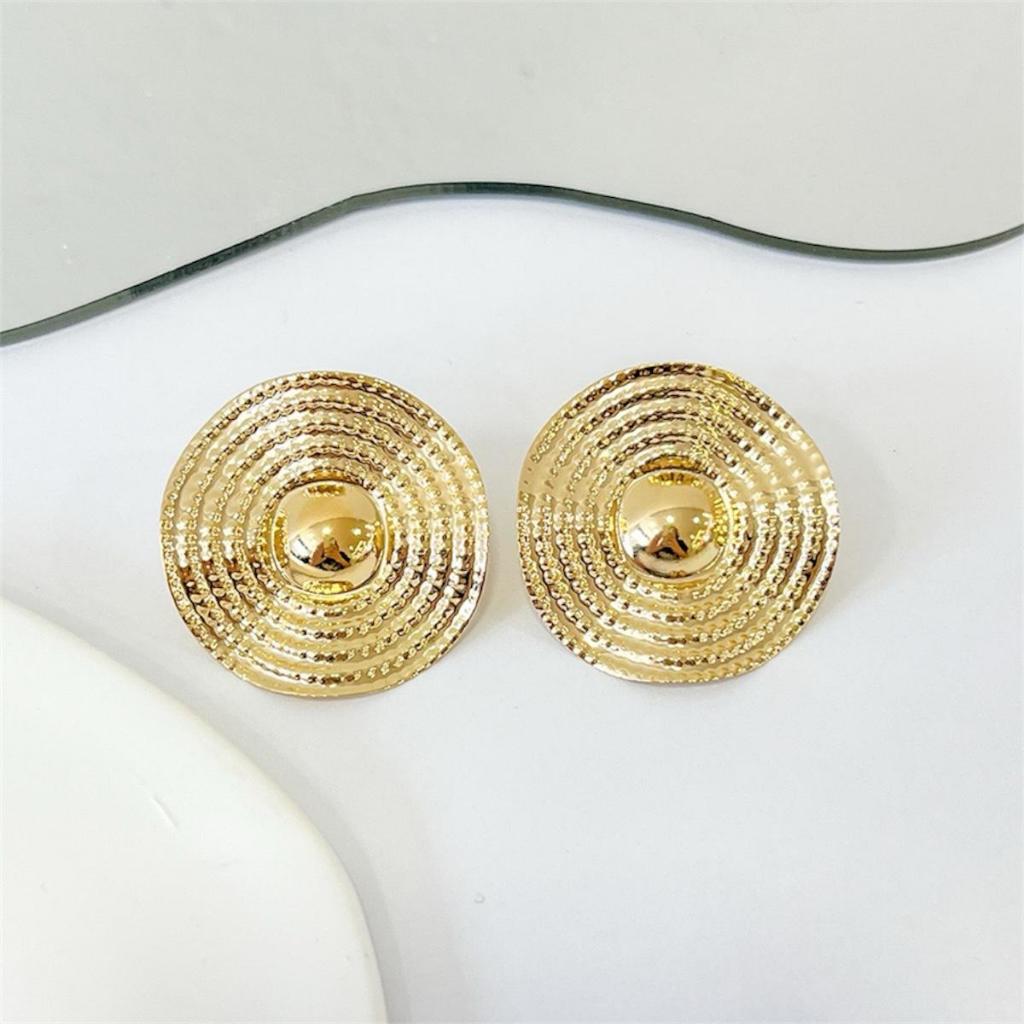 Detalhes do Brinco Redondo ondulado Metal Banhado a Ouro 18k