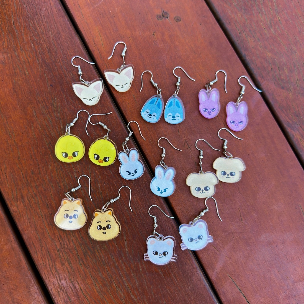 Brincos Skzoo Stray Kids de Acrílico Pingente de Todos os Personagens Brinco K-pop Bichinhos Fofos em Oferta na Shopee