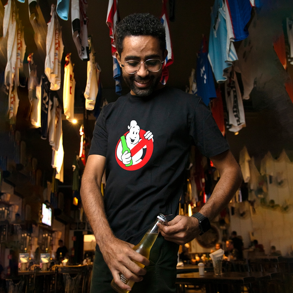 Camiseta Algodão Frase Engraçada com Abridor - Estampa Caça Fantasma
