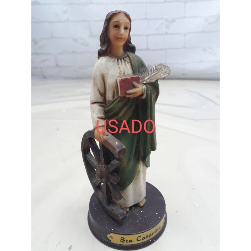 Estatueta imagem Santa Catarina em resina 14cm ( USADO )